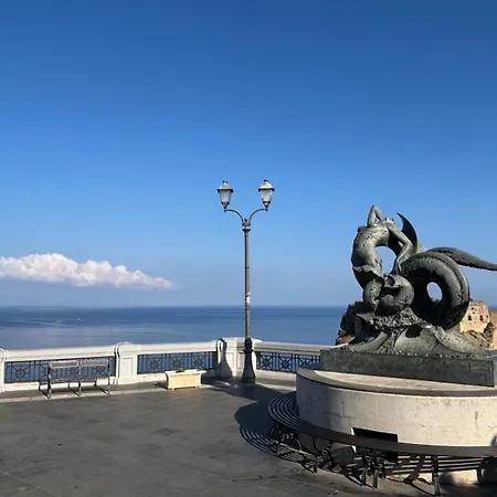 Il Mare In Piazza - In Centro Guest house